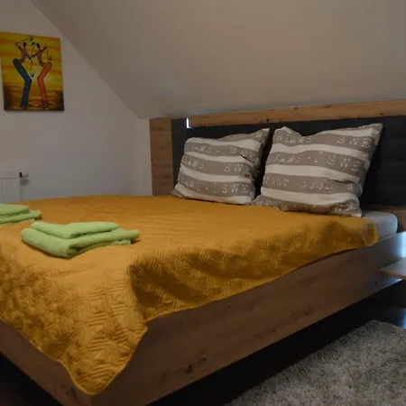 Apartment Bohemica 4 *