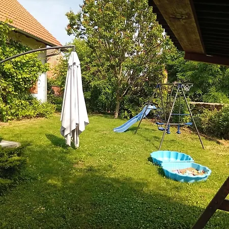 Bohemica 4 アパート *