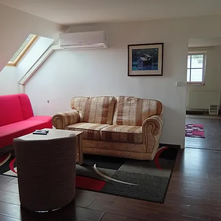 アパート Bohemica 4 *